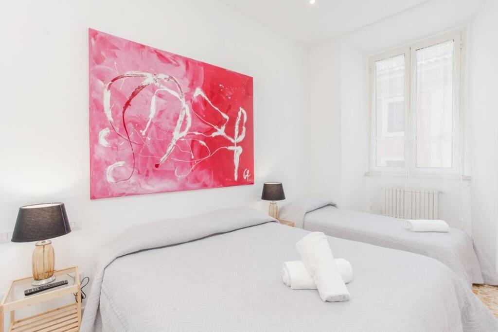 Large In Center, Termini Area Apartment Rom